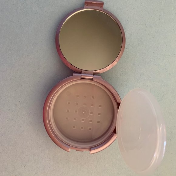 Set of MEDIUM foundation&Bisque with compact case - Picture 5 of 6